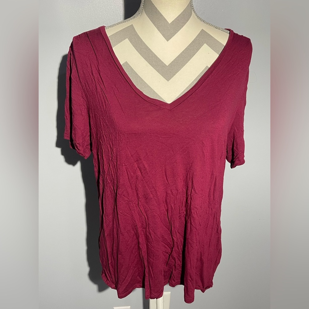 GAP Short Sleeve Burgundy Tee